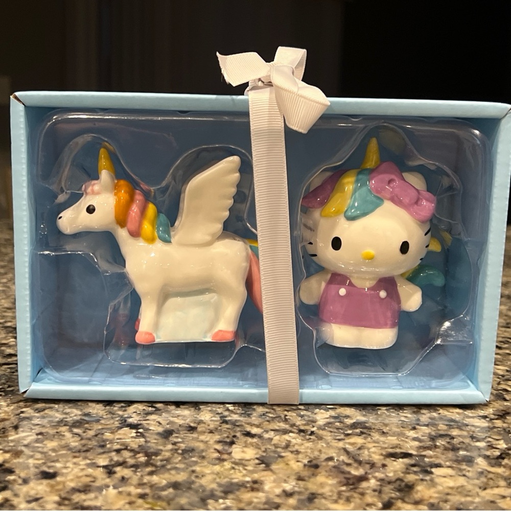 Hello Kitty Blue Sky Salt & Pepper Set, Unicorn, Colorful, Hand Painted, NEW!